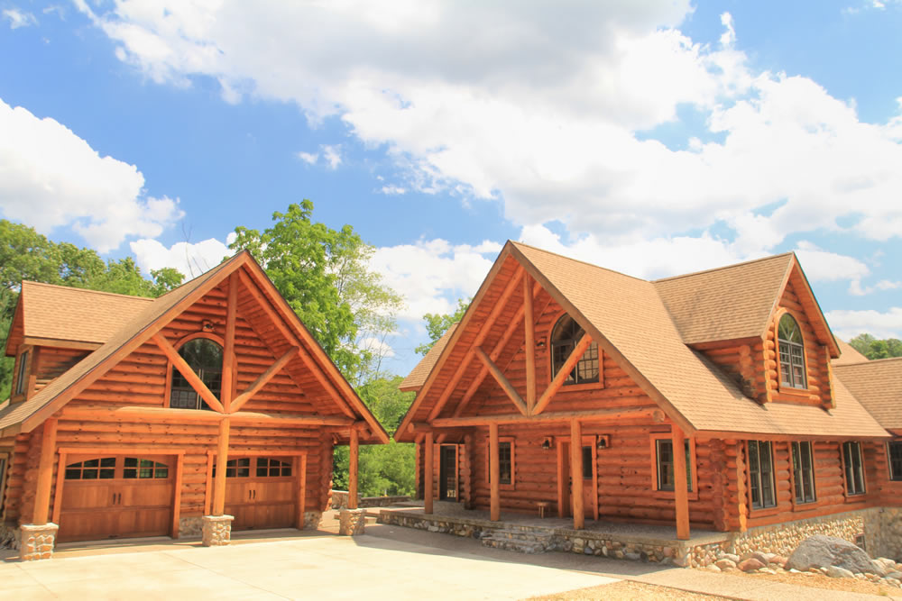 New Listing! Waterfront Luxury Cabin and Horse Stables on 75 Acres in Bureau County!